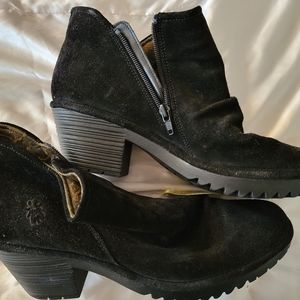 Fly booties NWOT